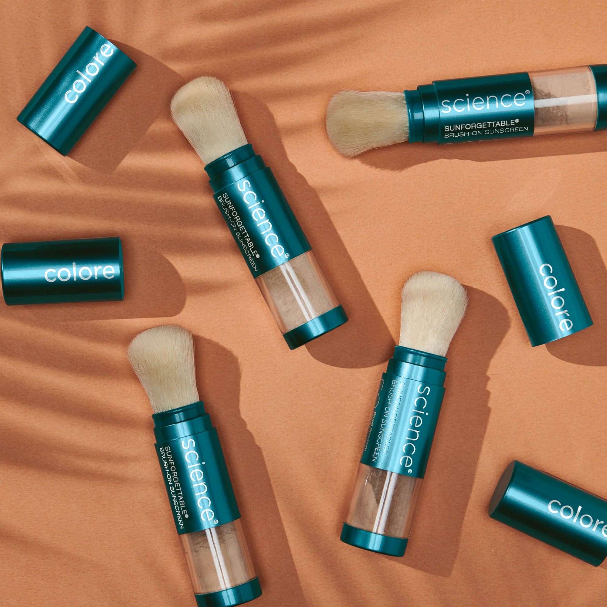 Protector solar mineral en polvo con brocha SPF30 Colorescience TONO MEDIO